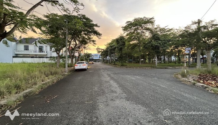 Bán đất thổ cư: Bán đất thổ mặt tiền đường Số 5 khu dân cư Lợi Bình Nhơn, TP Tân