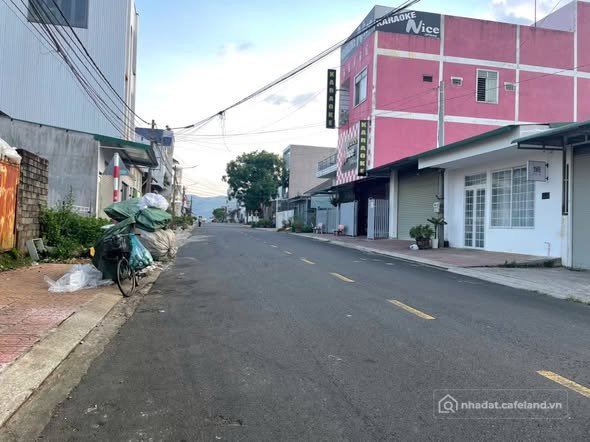 Bán căn hộ Mini, Dịch vụ: Nhà MT Lương Thế Vinh - P1 Bảo Lộc. Gần Hà Giang