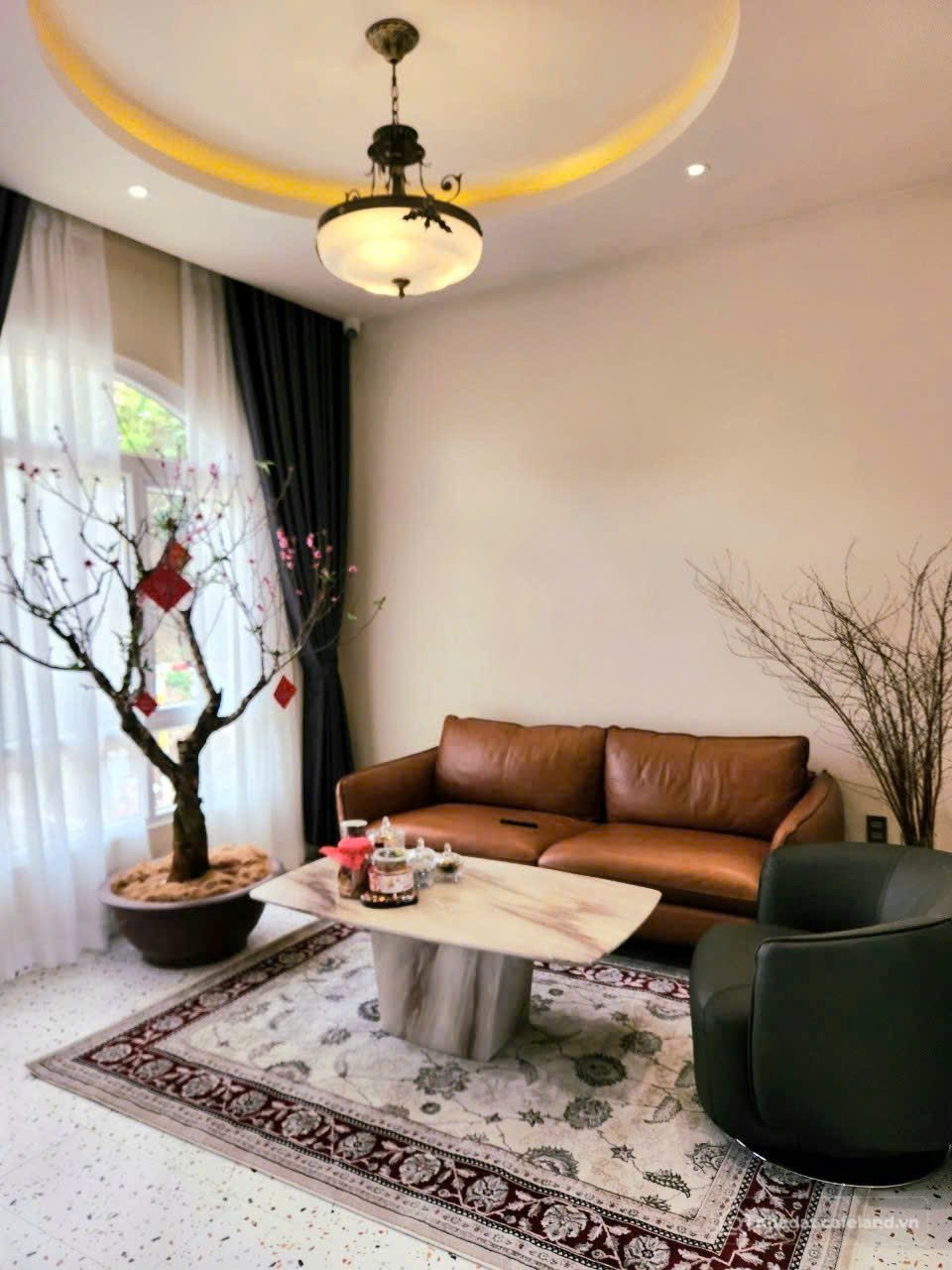 Bán nhà riêng: Bán nhà mới và đẹp khu dân cư trung tâm gần trường Đại Học Đà Lạt