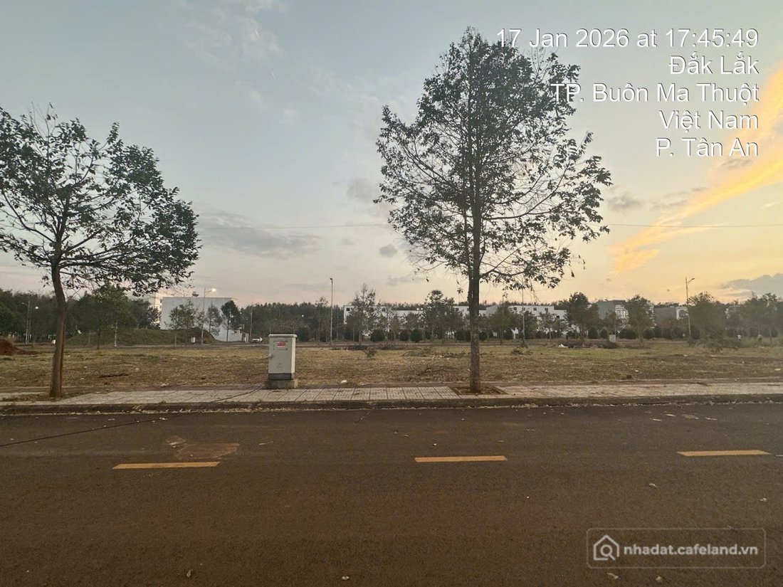 Bán đất thổ cư: Bán đất khu đô thị Ân Phú 80m² full thổ cư ngang 4m giá 2.99 tỷ 