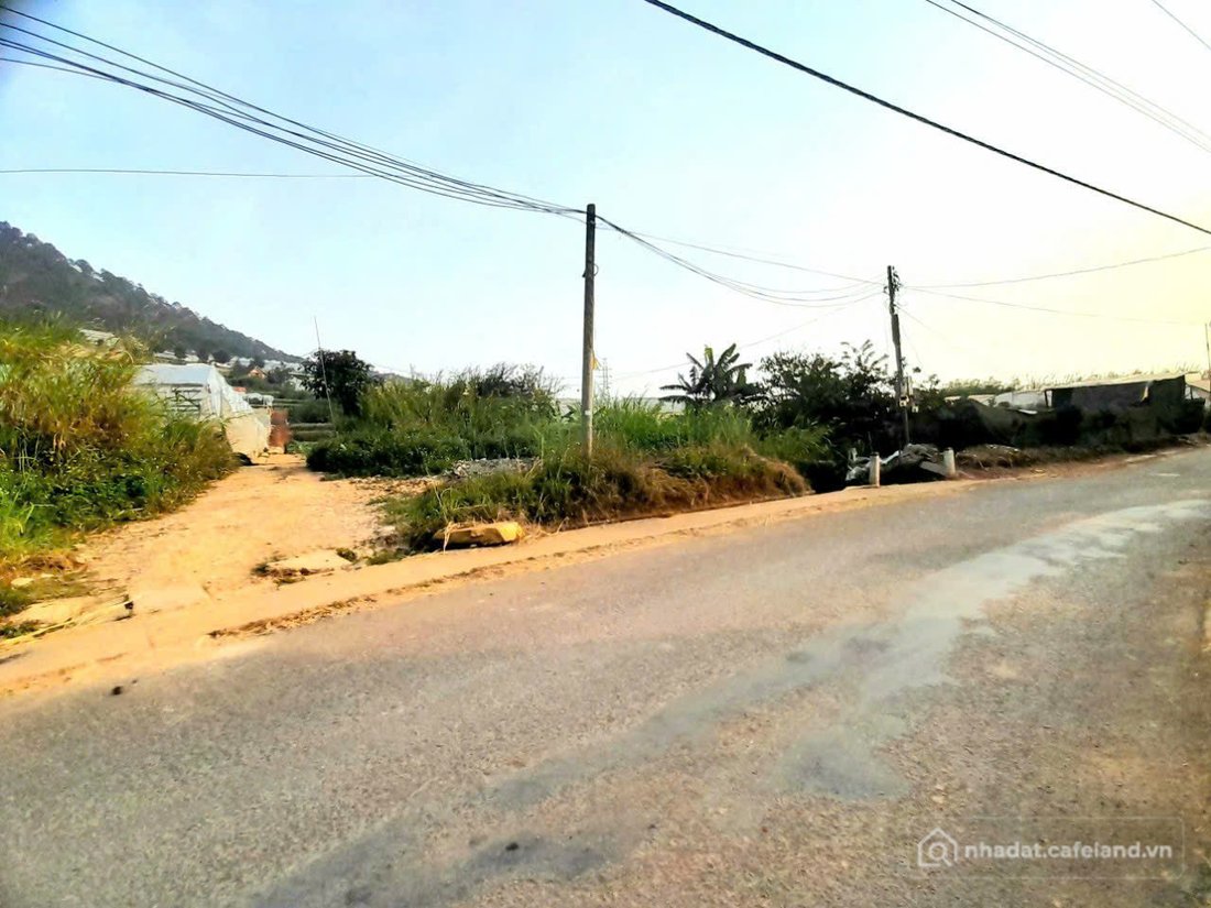 Bán đất thổ cư: Bán đất view góc 2 mặt tiền đường nhựa gần khu dân cư, đi Hồ Xuâ