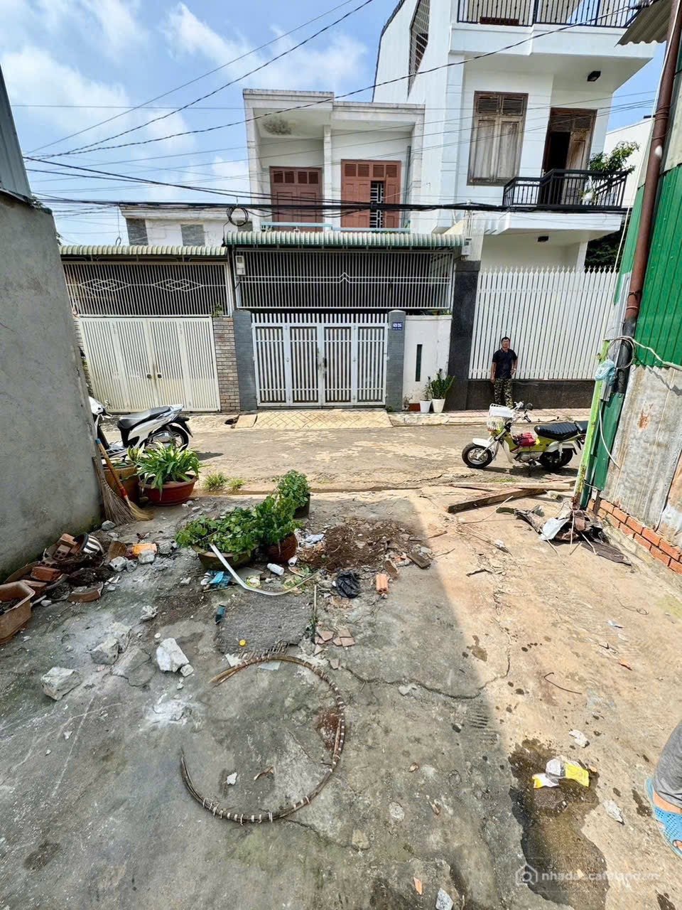Bán đất thổ cư: Hẻm vị trí siêu đẹp thèm ô tô thông tứ hướng Diện tích 100,8 m 4