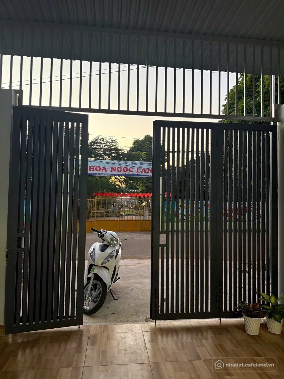Bán nhà riêng: Nhà cấp 4 dân cư Đông hẻm 5 6 Nguyễn Thị định hẻm thông thoáng dâ