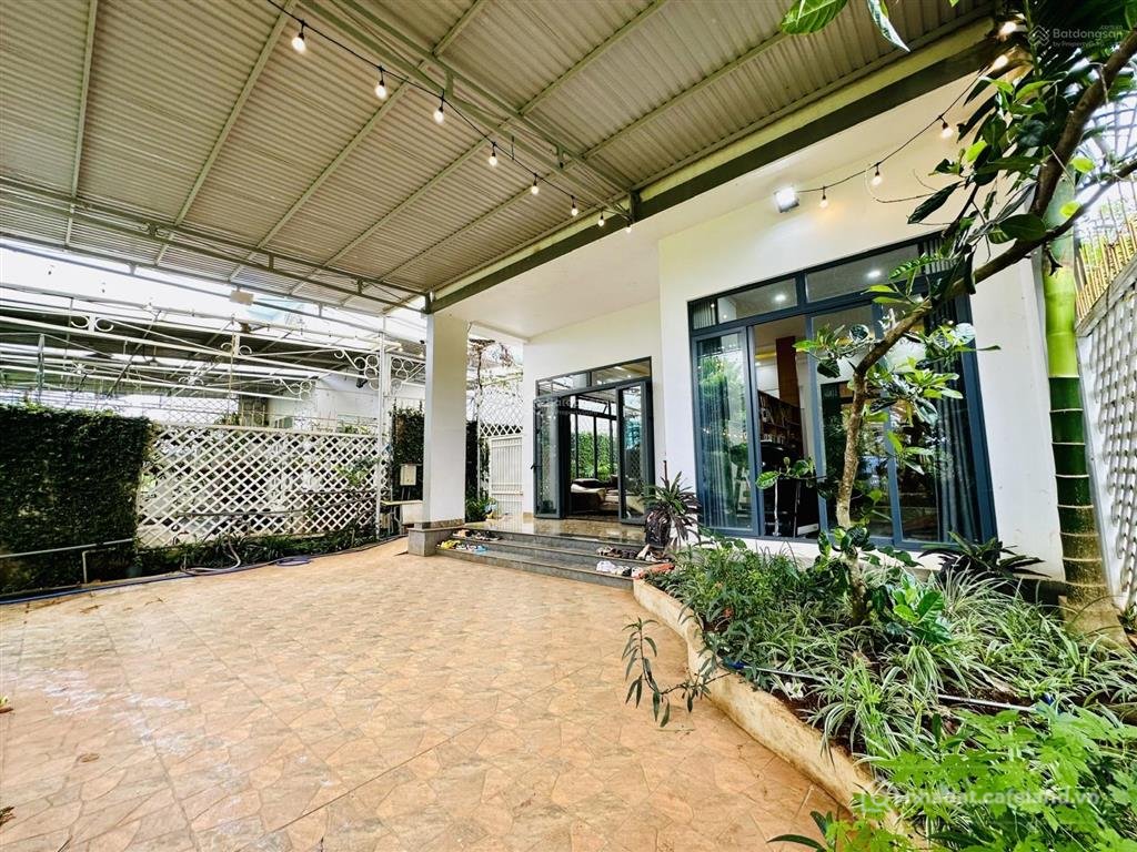 Bán nhà riêng: Nhà vườn đẹp mặt tiền y moan 10 x 50m (500m2) giá hấp dẫn 12 tỷ