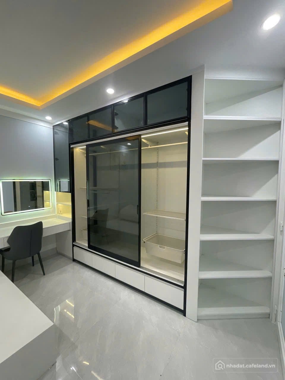 Bán nhà riêng: 2 MẶT TIỀN VẠN XUÂN - NHÀ MỚI FULL NỘI THẤT