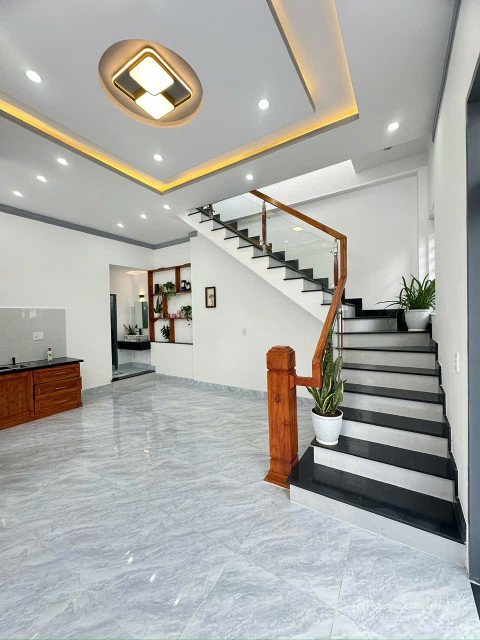 Bán nhà riêng: Nhà góc 2 mặt tiền Giải Phóng, P. Tân Thành 67.9m² ngang 5m giá 2