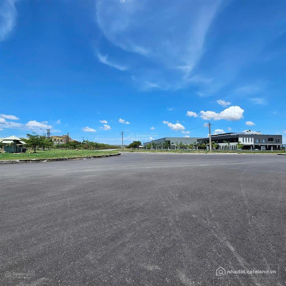 Bán kho, nhà xưởng: Bán đất tại kcn hàm kiệm, bình thuận rẻ hơn chủ đầu tư 261.3