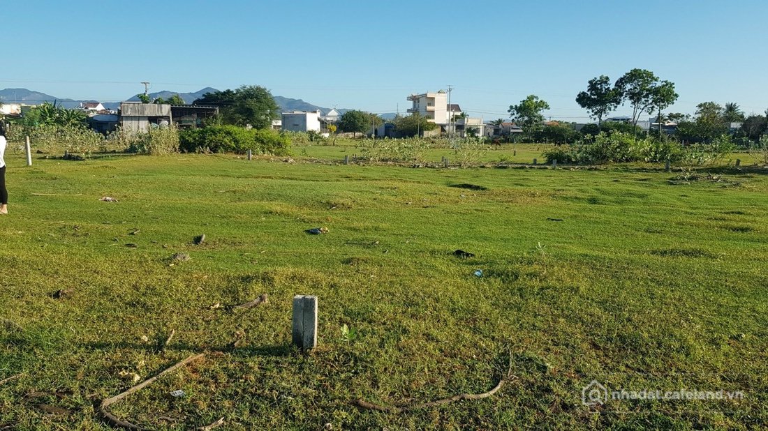 Bán đất thổ cư: Bán đất 1400m² ngang 25m giá 1.54 tỷ tại Xã Phan Rí Cửa