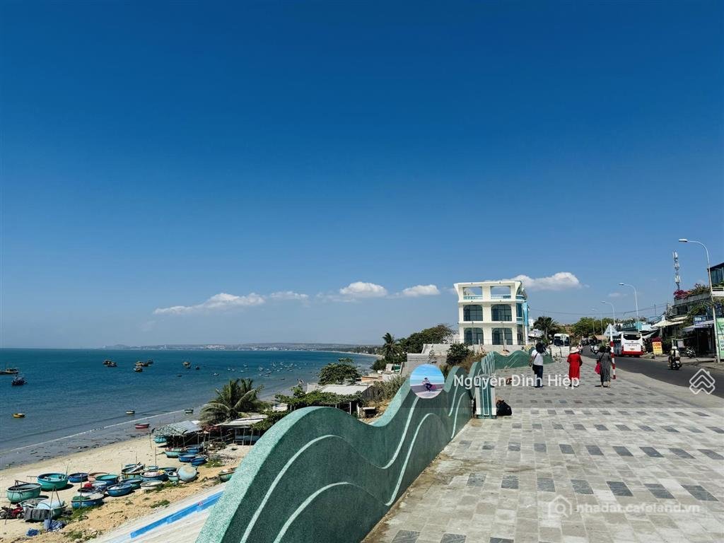 Bán đất thổ cư: Bán 205m2 thổ cư view biển huỳnh thúc kháng, mũi né đối diện côn