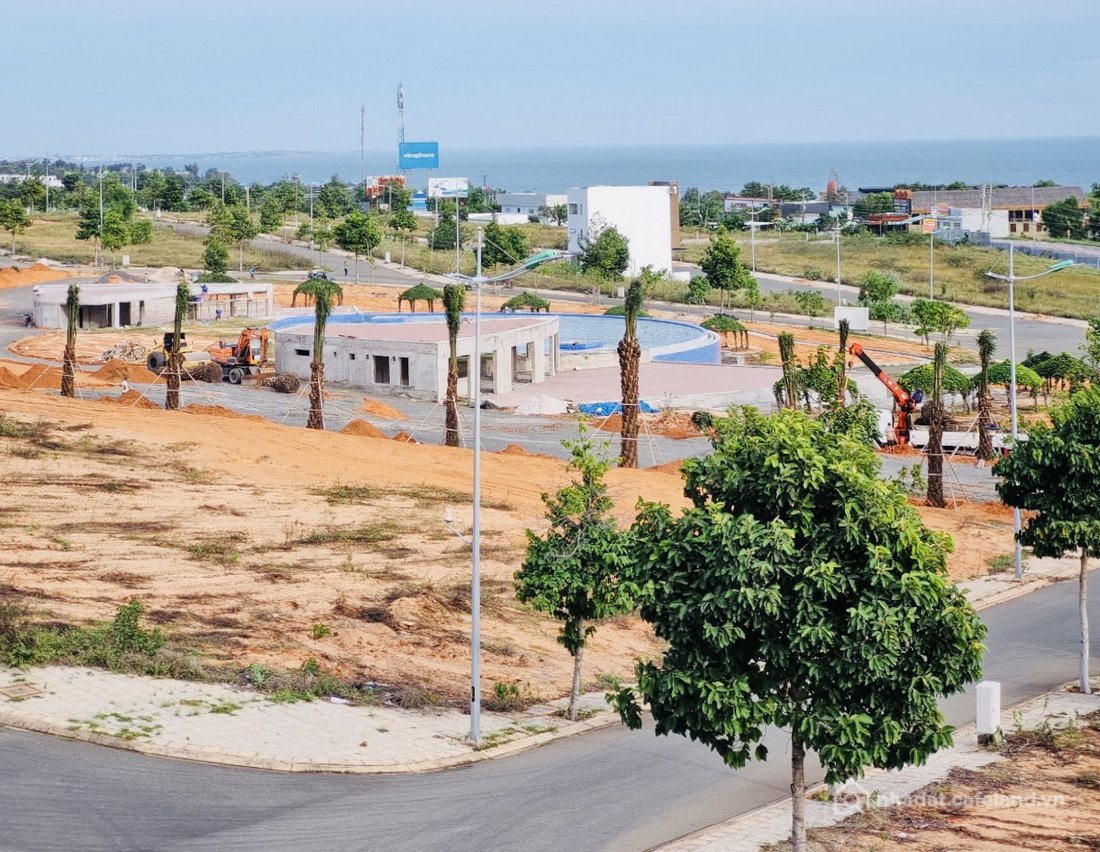 Bán đất thổ cư: Bán đất QUEEN PEARL 105m² full thổ cư ngang 7m giá 3 tỷ đường 20
