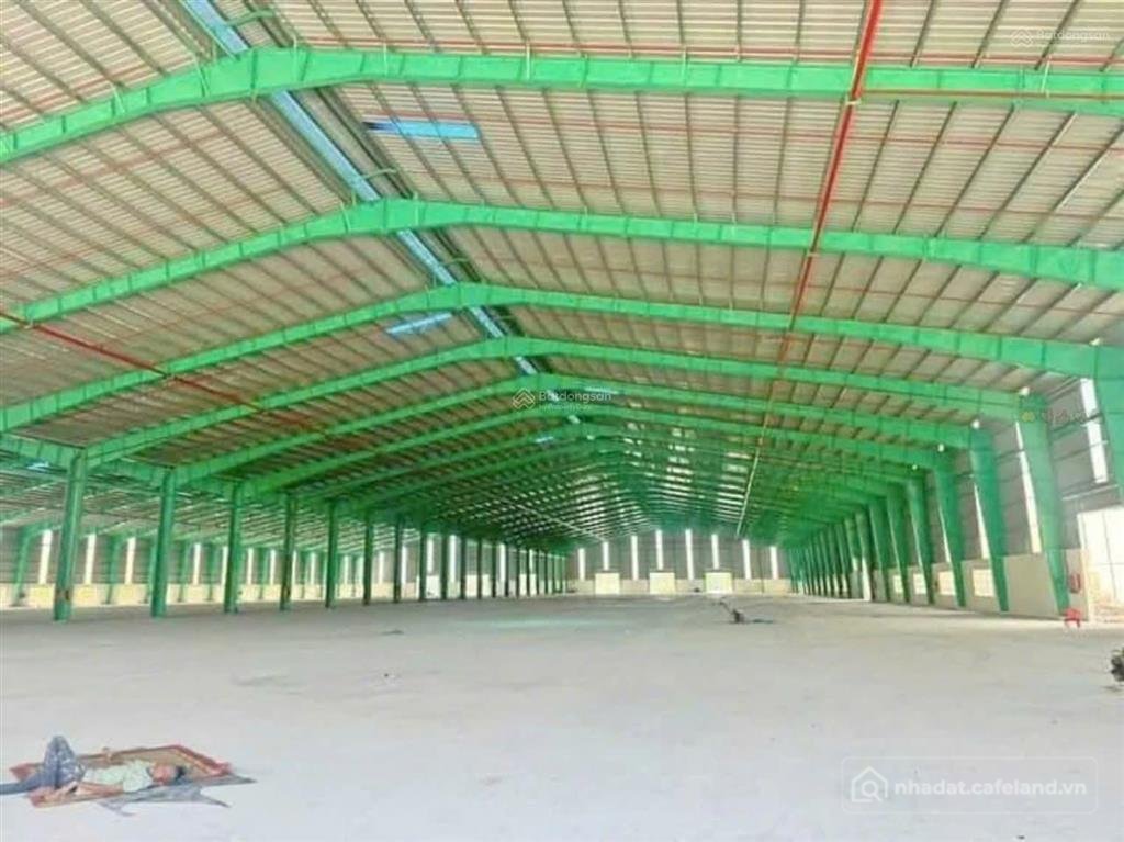 Bán kho, nhà xưởng: Chuyển nhượng công ty nội thất, cơ khí trong cụm công nghiệp