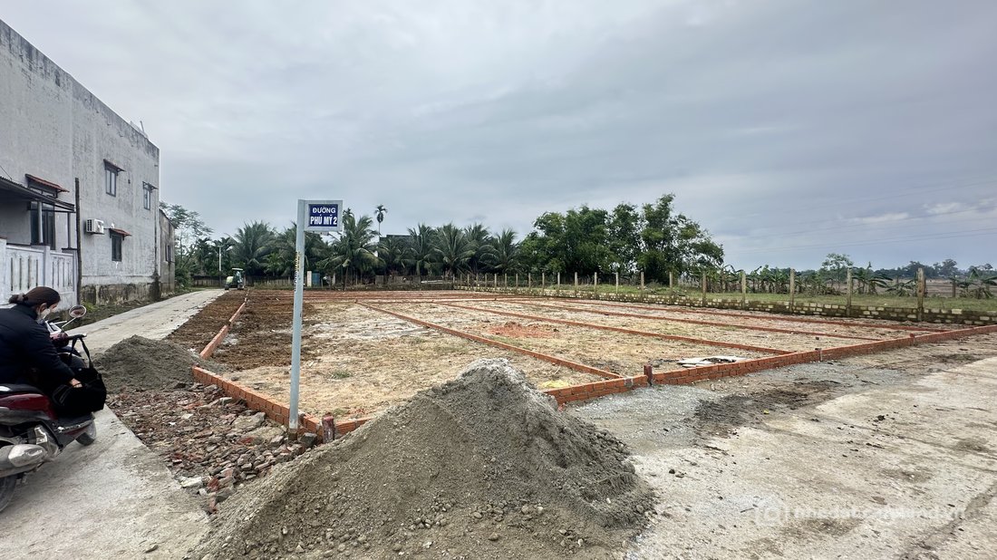 Bán đất thổ cư: Chính chủ cần bán nhanh 2 lô liền kề nằm gần chợ Đại Hiệp