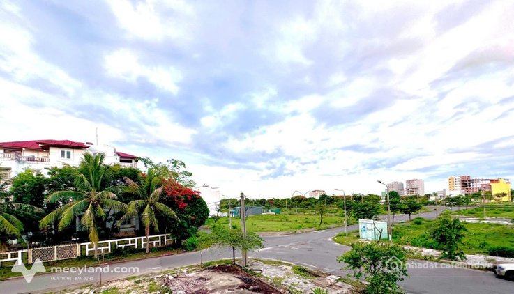 Bán đất thổ cư: Biệt thự View công viên 7m ngang, S: 154m2, hướng Đông Nam. Giá 