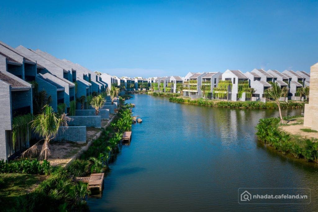 Bán nhà riêng: Bán biệt thự casamia hội an view sông, có bến du thuyền riêng