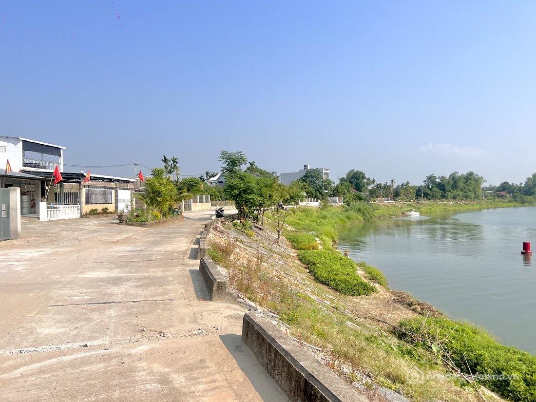 Bán đất thổ cư: Bán 2 lô liền kề, sát sông Cẩm Lệ - Đường Thăng Long nối dài - c