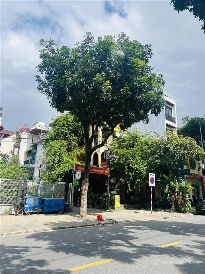 Cho thuê nhà riêng: Cho thuê nhà 2 măt tiền đường quang trung, hải châu