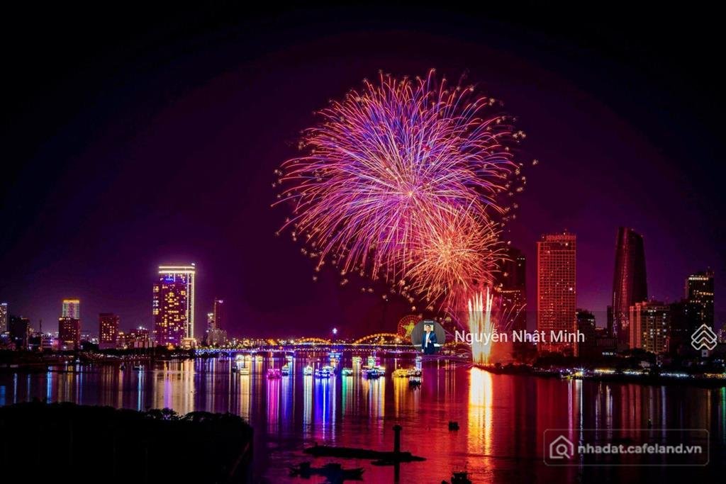 Bán căn hộ chung cư: Căn hộ view pháo hoa khu dowtown, tầng cao, thanh toán 1,2 