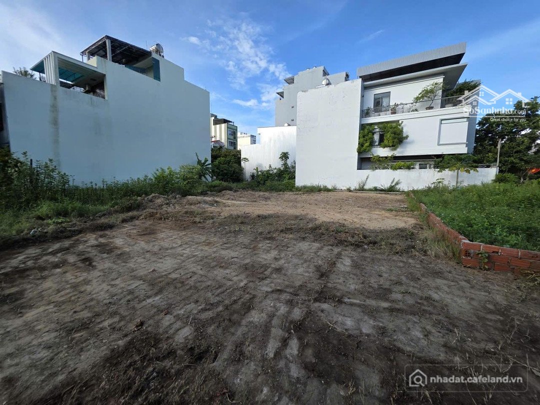 Bán đất thổ cư:  ĐẤT BIỂN NGUYỄN XIỂN – ĐƯỜNG 7.5M – CHỈ 700M RA BÃI TẮM SƠN TH