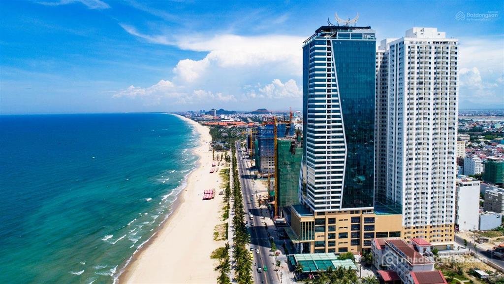 Bán đất thổ cư: Chính chủ cần bán lô đất biển xây khách sạn hồ xuân hương, sát v