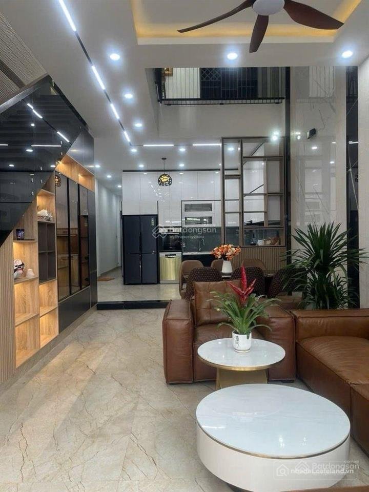 Bán nhà riêng: Nhà 4 tầng mt siêu đẹp hoà quý ngũ hành sơn ngay đảo kim cương