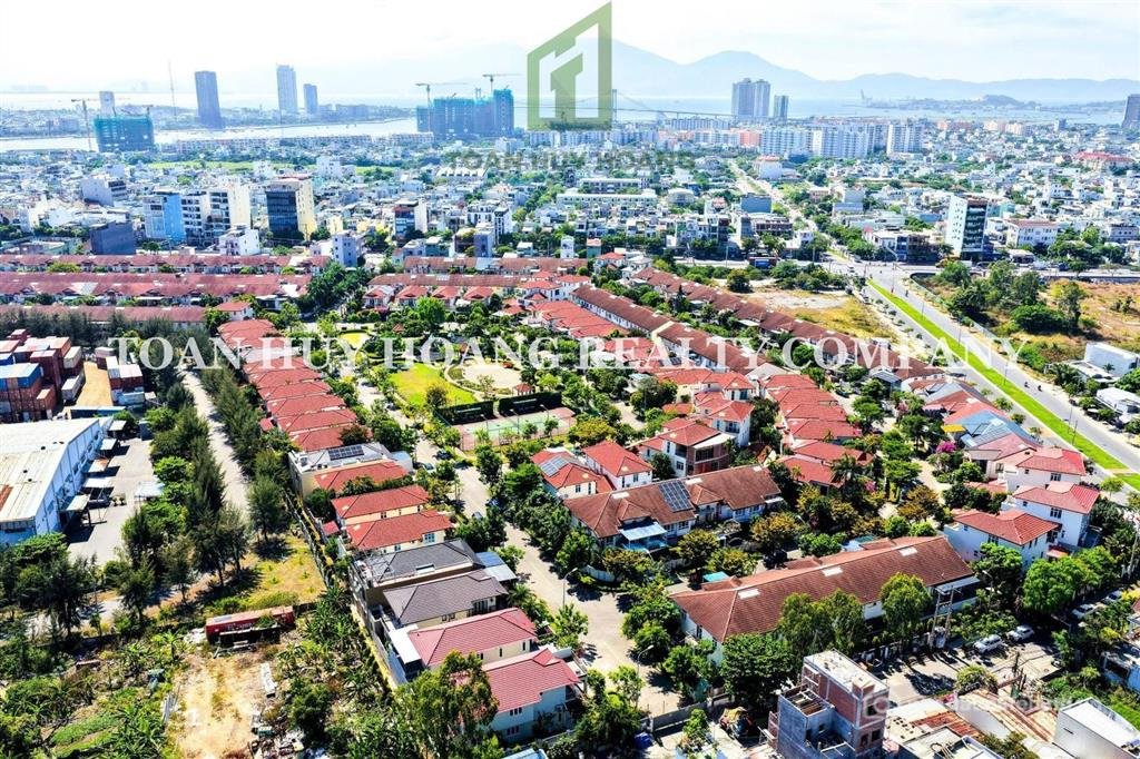 Bán nhà riêng: Bán biệt thự liền kề phúc lộc viên hướng đông nam, giá 18 tỷ toan