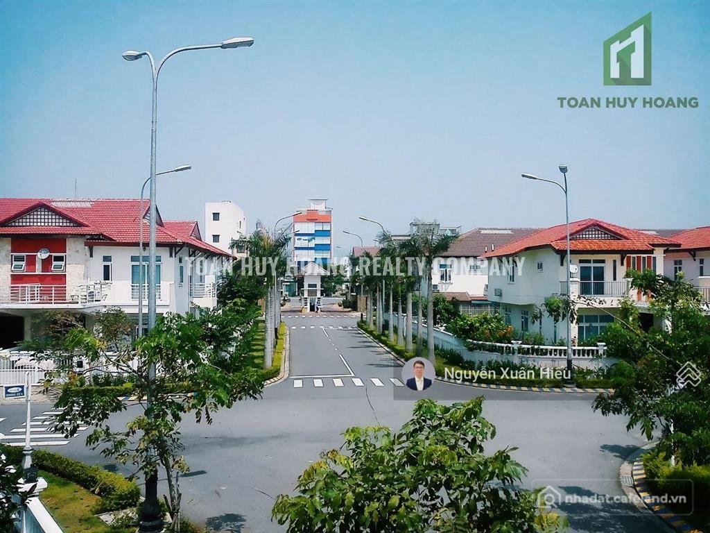 Bán nhà riêng: Bán nhà biệt thự phúc lộc viên 18 tỷ hướng đông nam