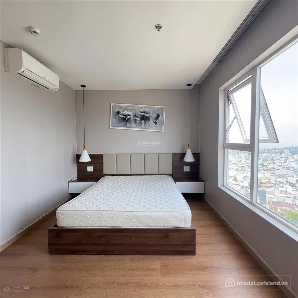 Bán căn hộ chung cư: Siêu phẩm, cần bán căn hộ 2pn 70m2 tầng 18 f home, trung tâ