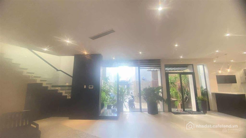 Bán nhà riêng: Bán siêu phẩm mặt tiền lê hồng phong hải châu, diện tích 271m2