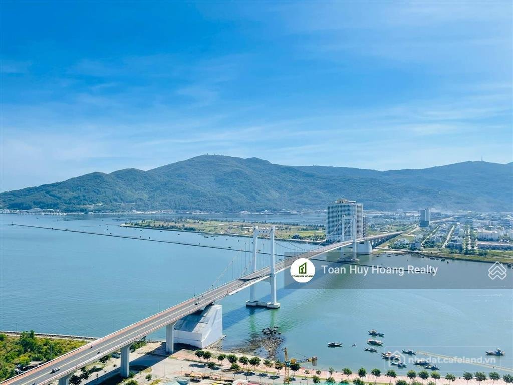 Bán căn hộ chung cư: Bán chung cư blooming tower đà nẵng 3 phòng ngủ, 135m2, ful