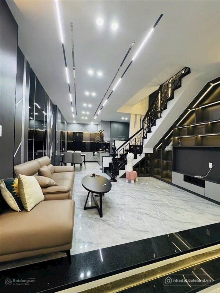 Bán nhà riêng: Bán gấp nhà 3 tầng mới đẹp, trung tâm vip, khu dân trí cao, thiết