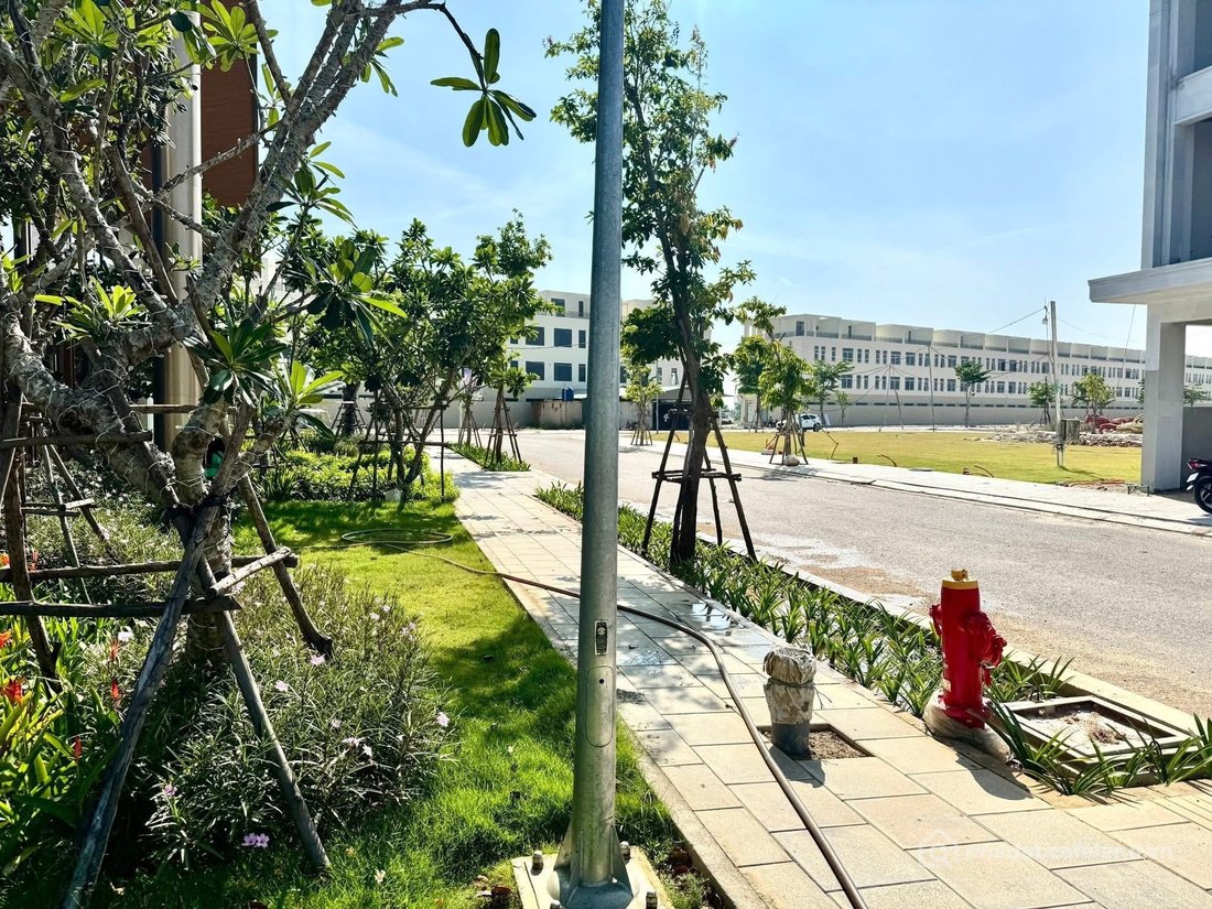 Bán đất thổ cư: Đất nền sổ đỏ khu đô thị Quy Nhơn IConic 80m2 giá 1,9 tỷ view sô