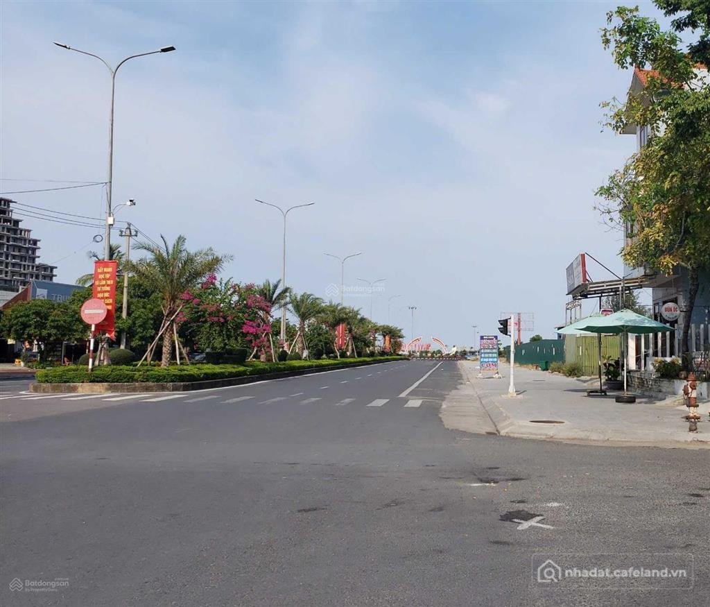 Bán đất thổ cư: Chính chủ gửi bán lô góc siêu hiếm đường trần hưng đạo bảo ninh 