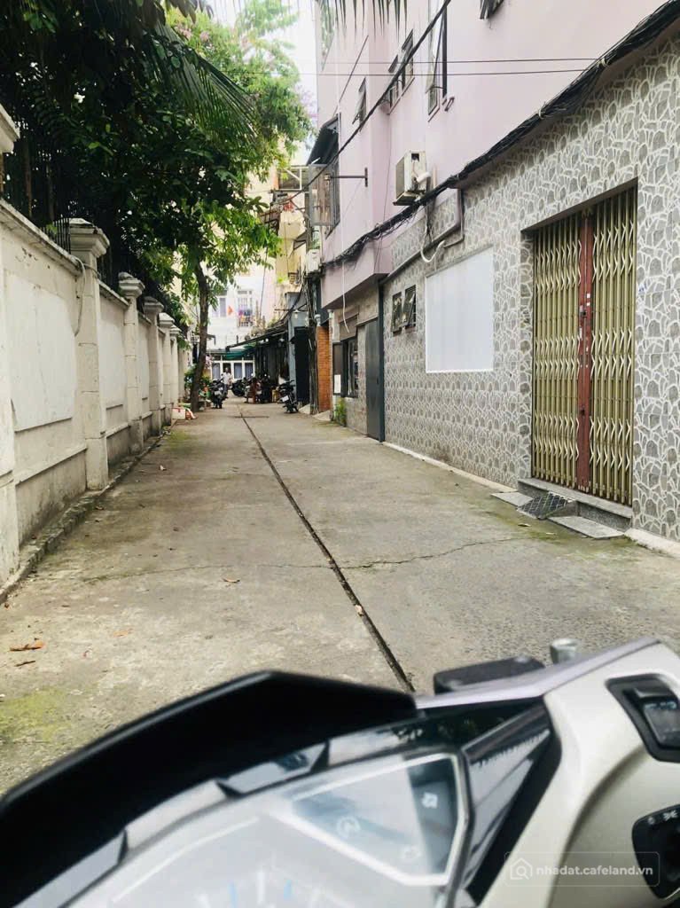 Bán đất thổ cư: Bán Đất Tặng Dãy Trọ Gần Chợ Tân Hương - DT: 80m2 (4mx20m) - HXH