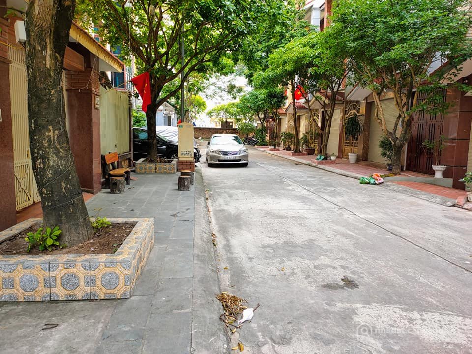 Bán nhà riêng: Hoàng Liệt 40m, lô góc,  ô tô đỗ cửa, full công năng, nhỉnh 9 tỷ