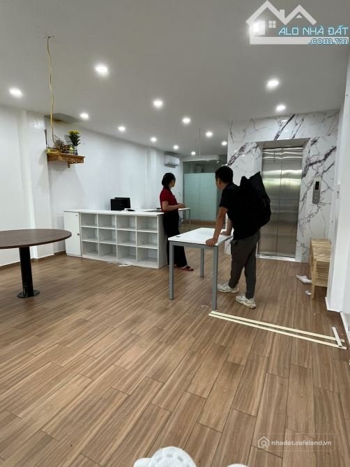 Cho thuê văn phòng: Cho thuê văn phòng 60 m2 tại Làng Việt Kiều Châu Âu, sàn thô