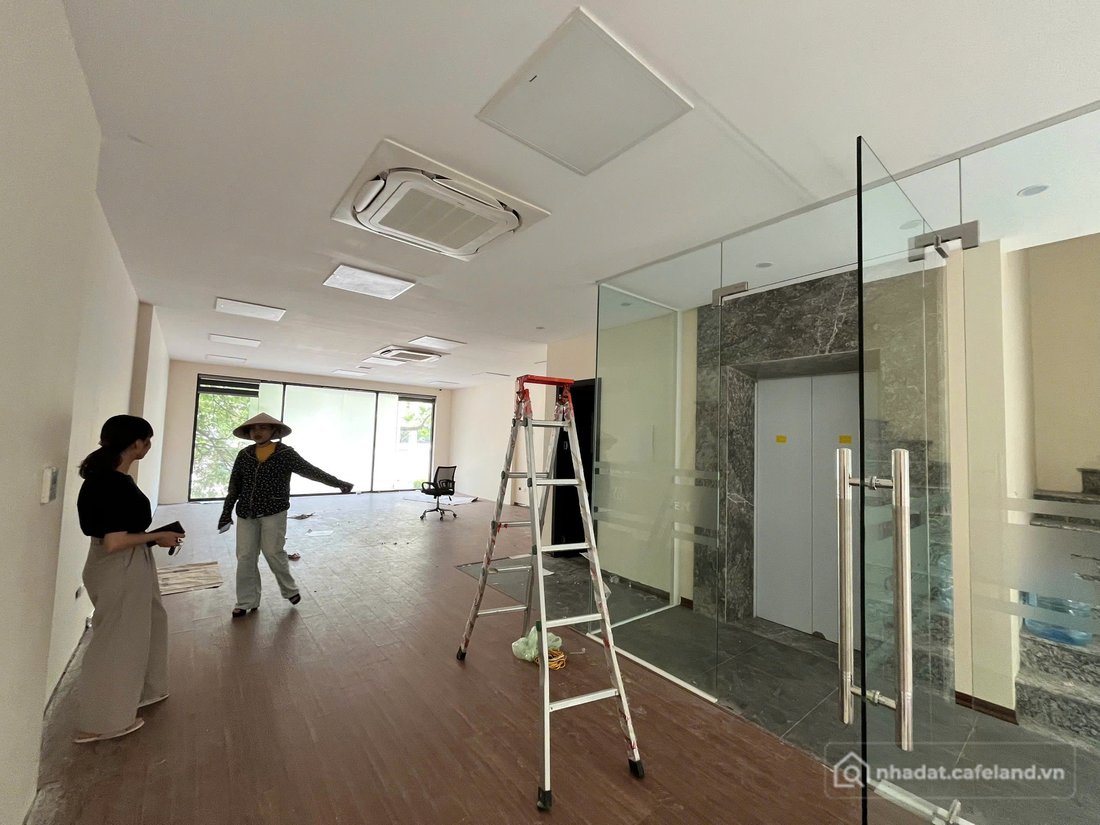 Cho thuê văn phòng: Cho thuê sàn văn phòng HIm Lam Vạn Phúc, 90 m2/tầng, mặt đườ