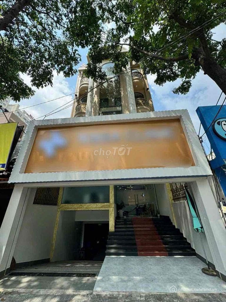 Cho thuê mặt bằng: Mặt bằng 30/4 gần Becamex Tower. 7x20m. 1 hầm 1 trệt 3 Lầu , 