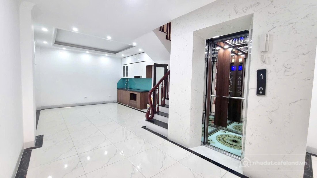 Bán nhà riêng: NHÀ MỚI XÂY 6 TẦNG THANG MÁY TẠI HOÀNG QUỐC VIỆT GIAO VÕ CHÍ CÔNG
