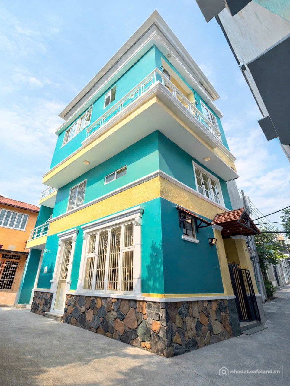 Bán nhà riêng: T2113  nhà 1/ Hoà Hưng Quận 10, SHR, Lô góc, HXH, 4 tầng, 6.x tỷ