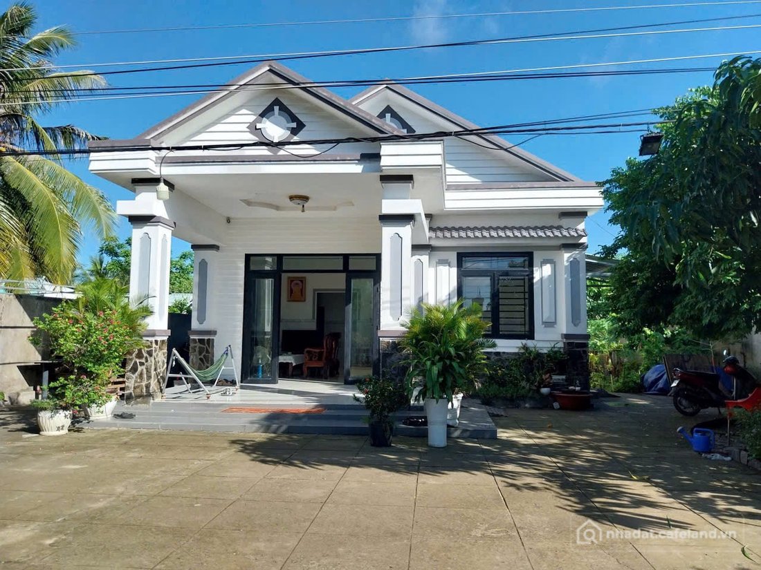 Bán nhà riêng: Bán nhà 955m² ngang 18m giá 3.8 tỷ tại Phường Hưng Phú