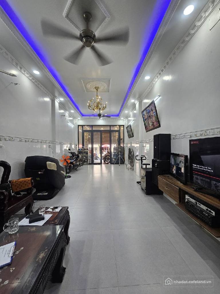 Bán nhà riêng: Bán nhà 2 Tầng 4×28m² HxH Liên khu 4-5