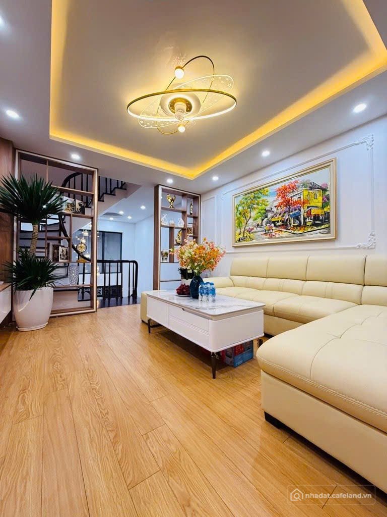 Bán nhà riêng: hàng xóm Royal City 35m4t,3pn , giá chào 7,3 tỷ nội thất xịn về ở