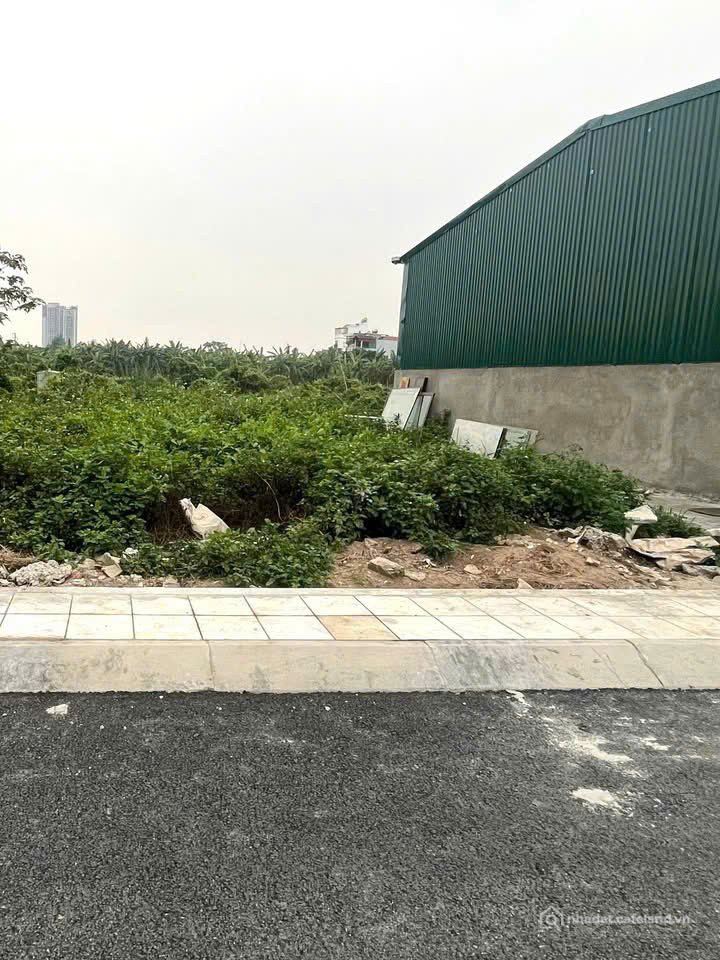 Bán đất thổ cư: BÁN ĐẤT P. VIỆT HƯNG, PHÂN LÔ, VỈA HÈ, Ô TÔ TRÁNH, 2 THOÁNG, GIÁ