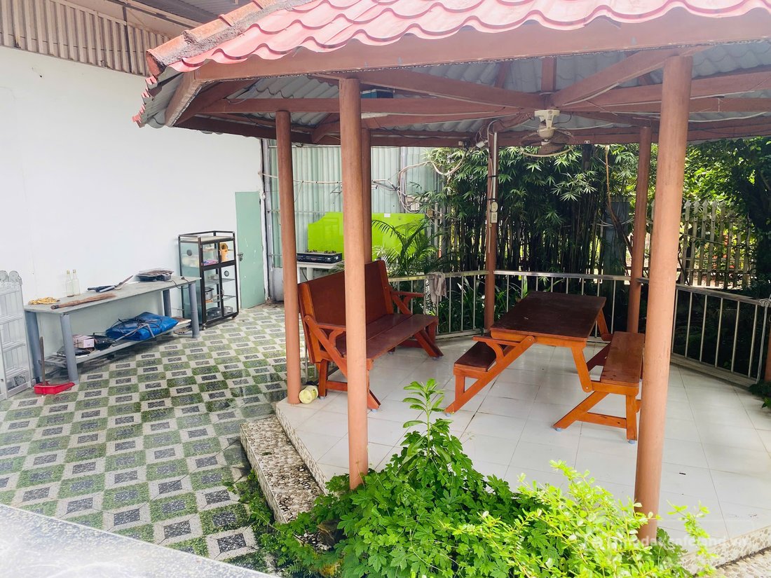 Bán nhà riêng: Bán căn biệt thự suối tiên mặt tiền đường bê tông 10m qh rộng 20m