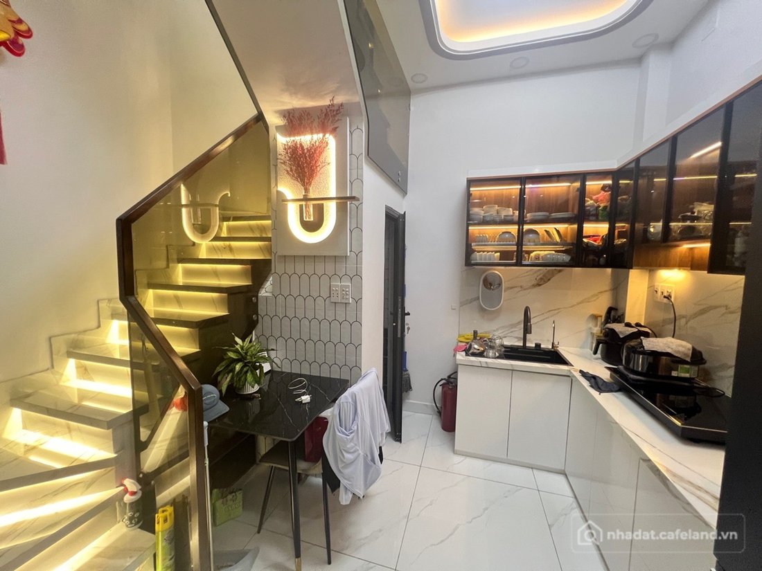 Bán nhà riêng: Nhà đẹp Lò Gốm – Bình Tiên | 3 Tầng BTCT | 30m² | 3PN 3WC | Giá c