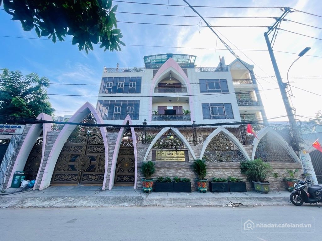 Bán nhà riêng: Siêu biệt thự ngay đường 36 Bến đò Linh Đông sát sông Sài gòn