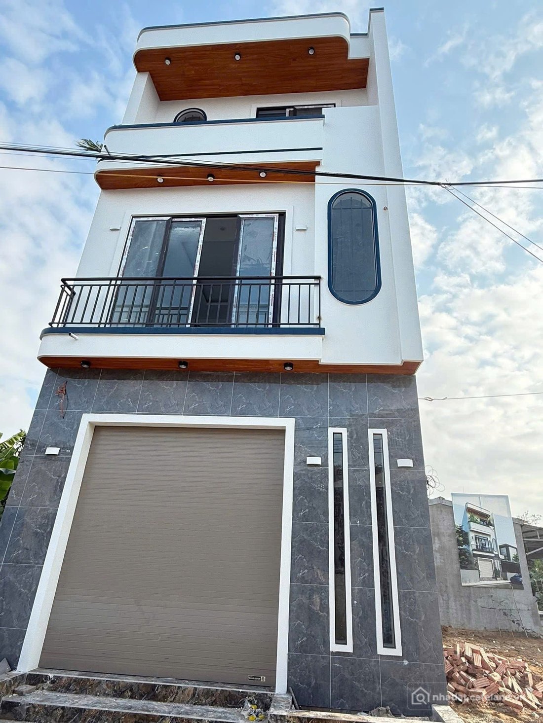 Bán đất thổ cư: Bán Nhà 3tầng Hoa Động cũ đường đang mở rộng 6m thông các ngả .l