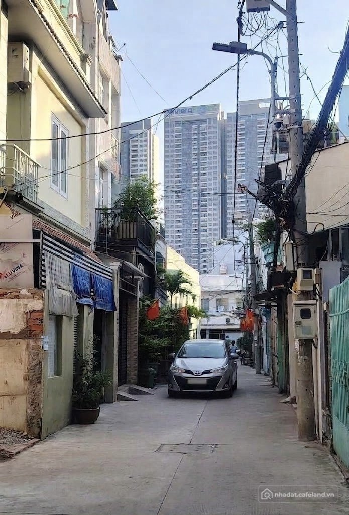 Bán nhà riêng: Dòng tiền 200tr/năm; ô tô đậu cửa; nhà 4 tầng cách Phú Mỹ Hưng 50