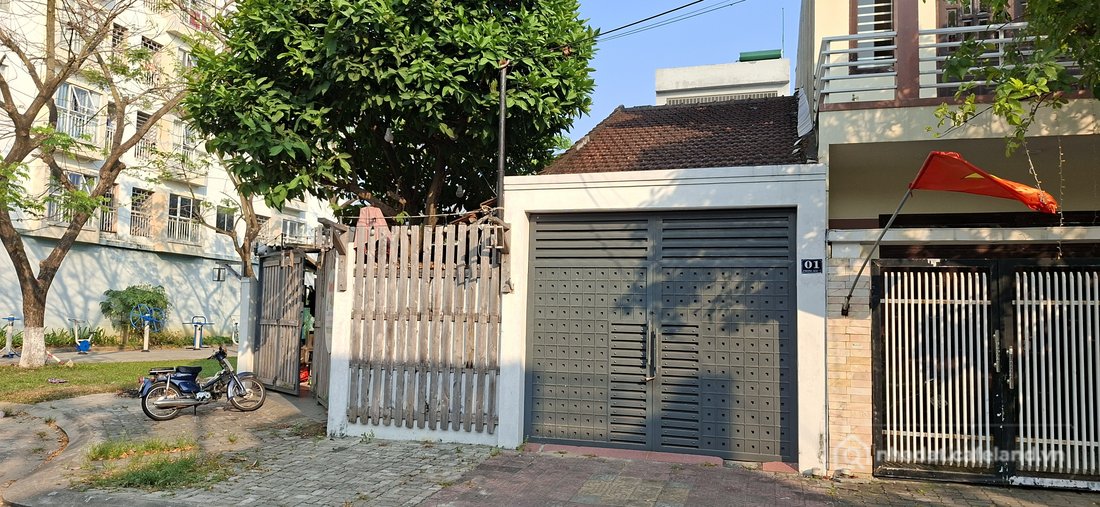 Bán đất thổ cư: Lô Góc Kẹp Công Viên, Gần Bờ Sông Đường Thăng Long