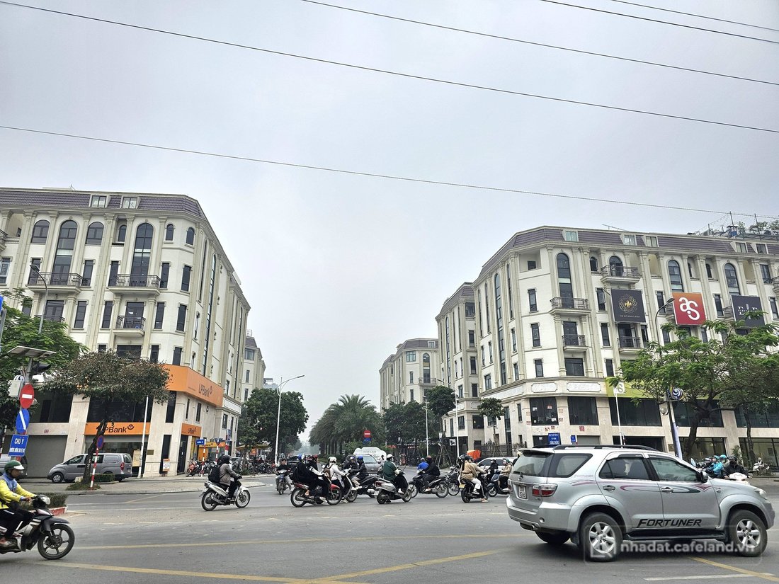 Bán nhà riêng: BÁN NHÀ LIỀN KỀ HIM LAM VẠN PHÚC. HÀ ĐÔNG. 95M2 - 6 TẦNG. MT 6.5M